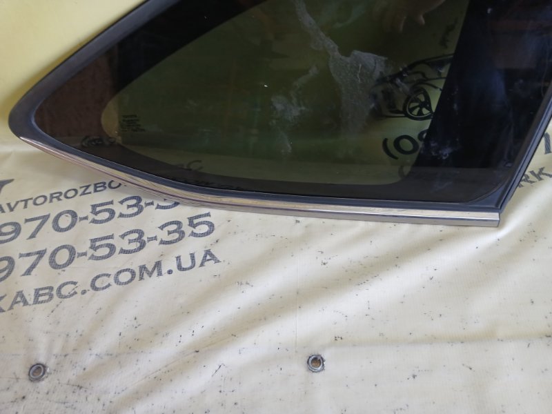 Форточка кузова задняя правая Toyota HIGHLANDER L 2.4