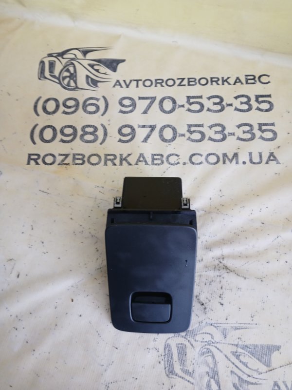 Бардачок Volvo XC90 2016 t27 31366376 Б/У