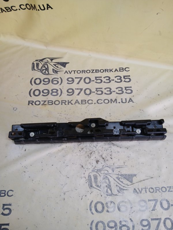 Кронштейн порога правый BMW 530 2018 G30 XB1142M0 51777387344 Б/У