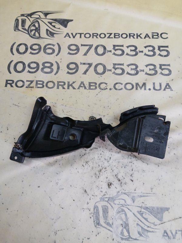 Уплотнитель капота левый 530 2018 G30 XB1142M0