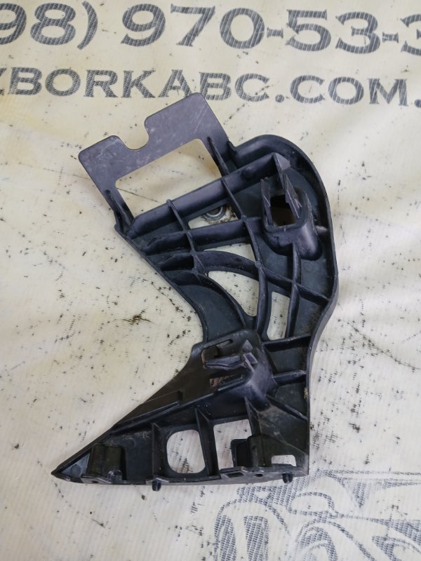 Кронштейн бампера передний правый BMW 530 G30 XB1142M0