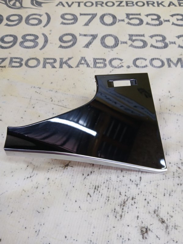 Декоративная накладка торпедо Q8 2019 DCBD
