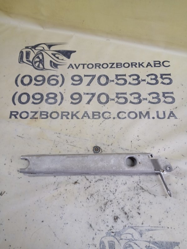 Запчасть кронштейн радиатора BMW X1 2020 F48 B46A20O1 51747325044 Б/У Кронштейн радиатора BMW X1 2020 F48 B46A20O1 51747325044 Б/У