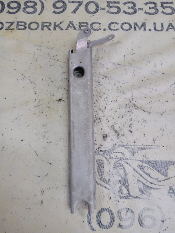 Кронштейн радиатора X1 2020 F48 B46A20O1 Кронштейн радиатора X1 2020 F48 B46A20O1