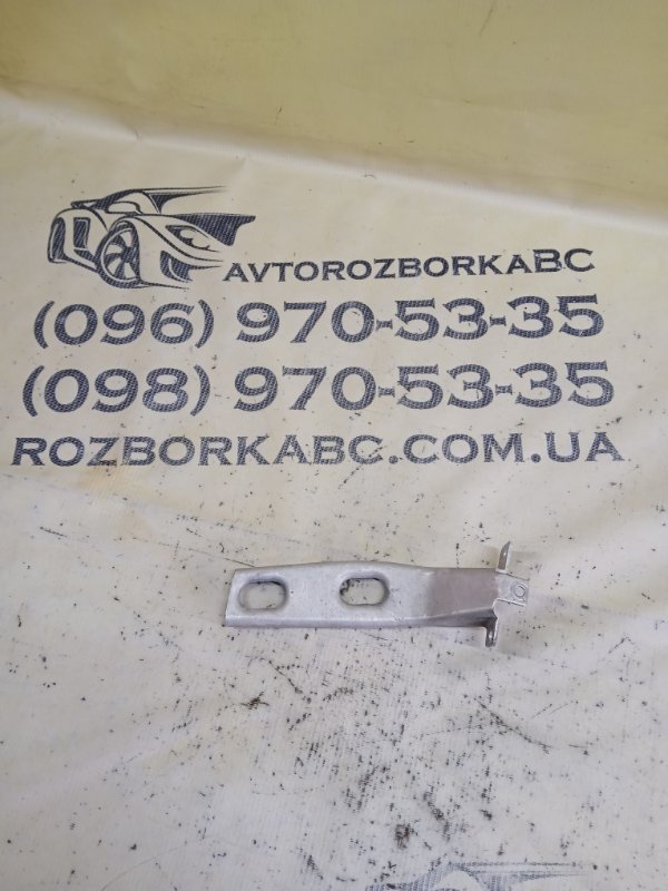 Кронштейн бачка стеклоомывателя BMW X1 2020 F48 B46A20O1 51 64 7 318 491 Б/У