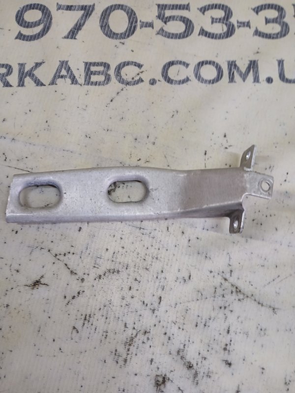 Кронштейн бачка стеклоомывателя X1 2020 F48 B46A20O1