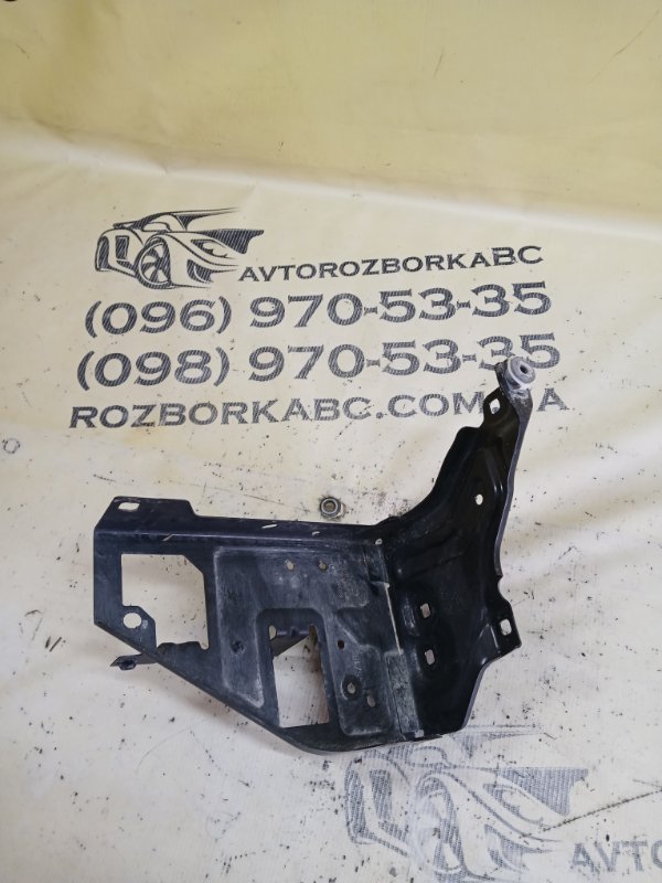 Запчасть крепление фары переднее правое BMW X1 2020 F48 B46A20O1 51647342502 Б/У Крепление фары переднее правое BMW X1 2020 F48 B46A20O1 51647342502 Б/У