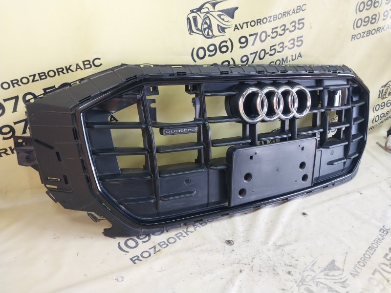 Решетка радиатора Audi Q8 DCBD