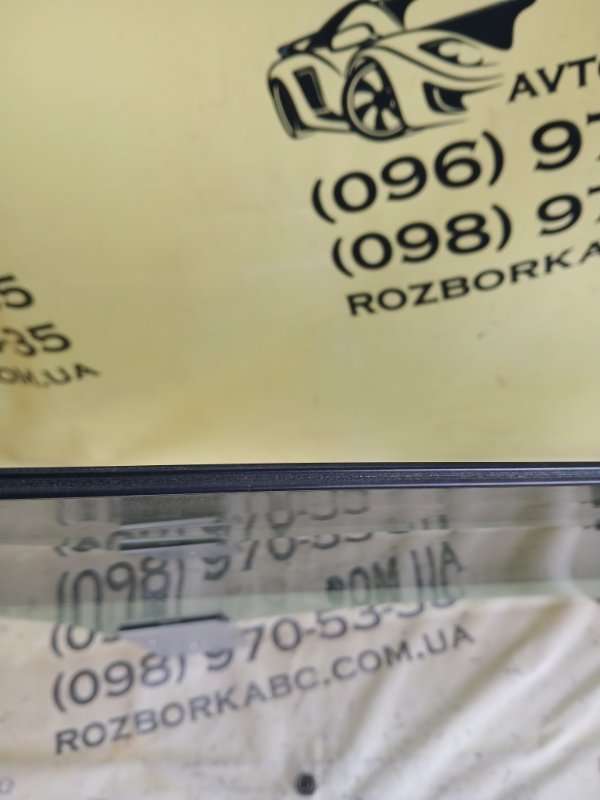 Стекло двери переднее левое Audi Q8 DCBD Стекло двери переднее левое Audi Q8 DCBD