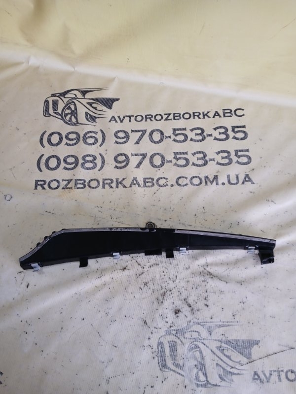 Кронштейн Audi Q8 2019 DCBD 4M8839152B Б/У