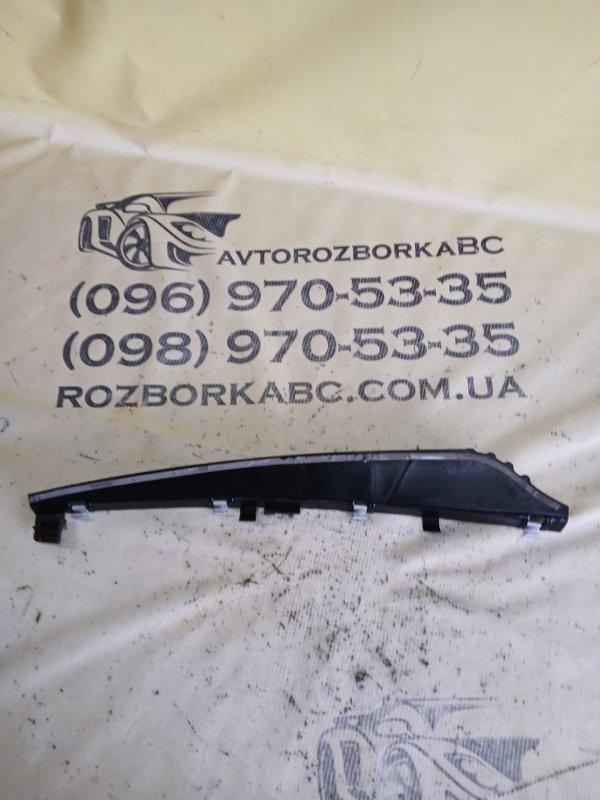 Кронштейн Audi Q8 2019 DCBD 4M8839151B Б/У