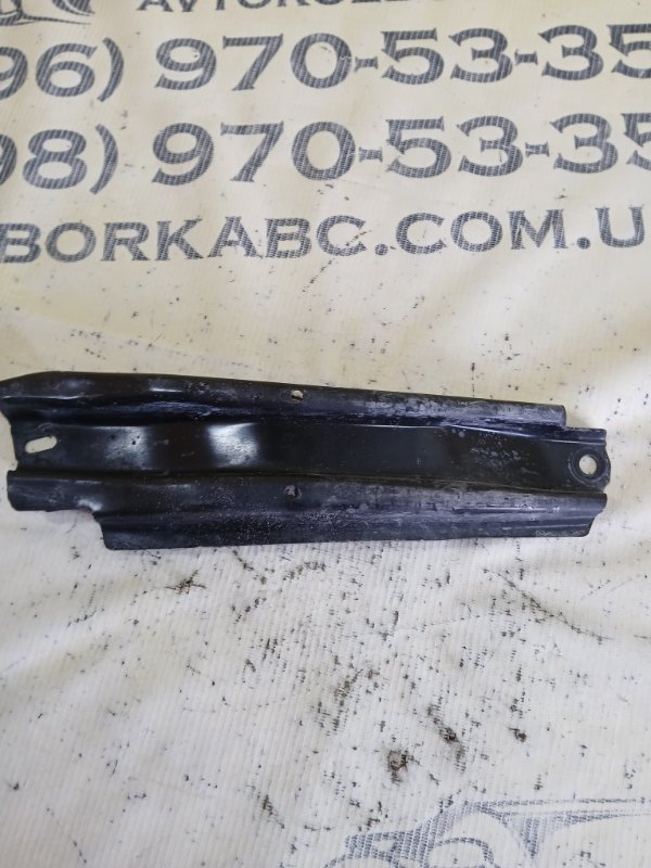 Кронштейн радиатора Q5 2018 80A 2.0 DAYB Кронштейн радиатора Q5 2018 80A 2.0 DAYB