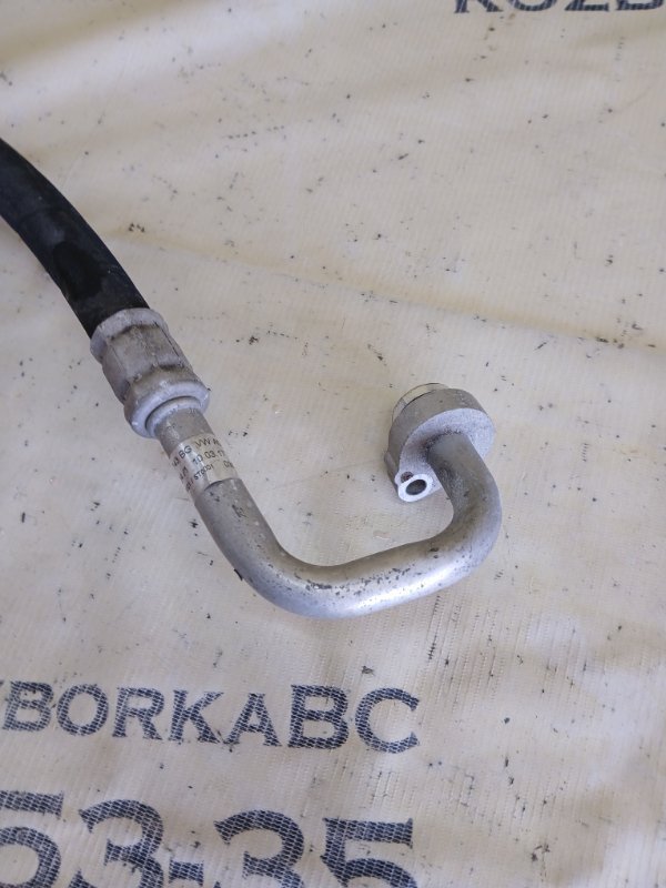 Трубка кондиционера Audi Q5 80A 2.0 DAYB Трубка кондиционера Audi Q5 80A 2.0 DAYB