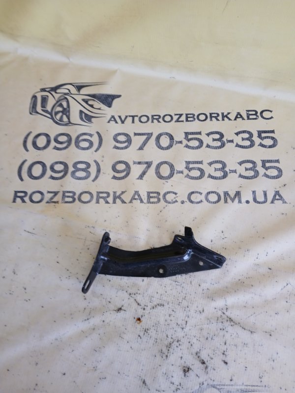 Кронштейн бачка Audi Q5 2018 80A 2.0 DAYB 80A121232 Б/У