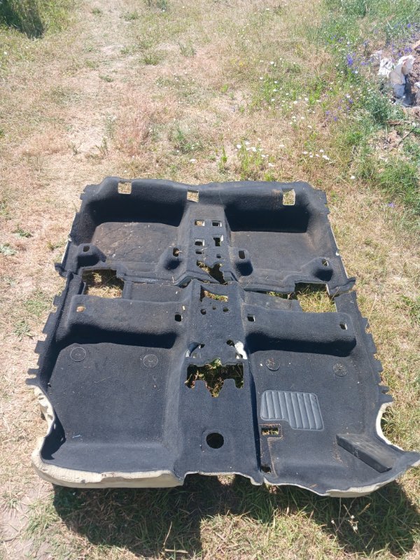 Пол салона X1 2020 F48 B46A20O1