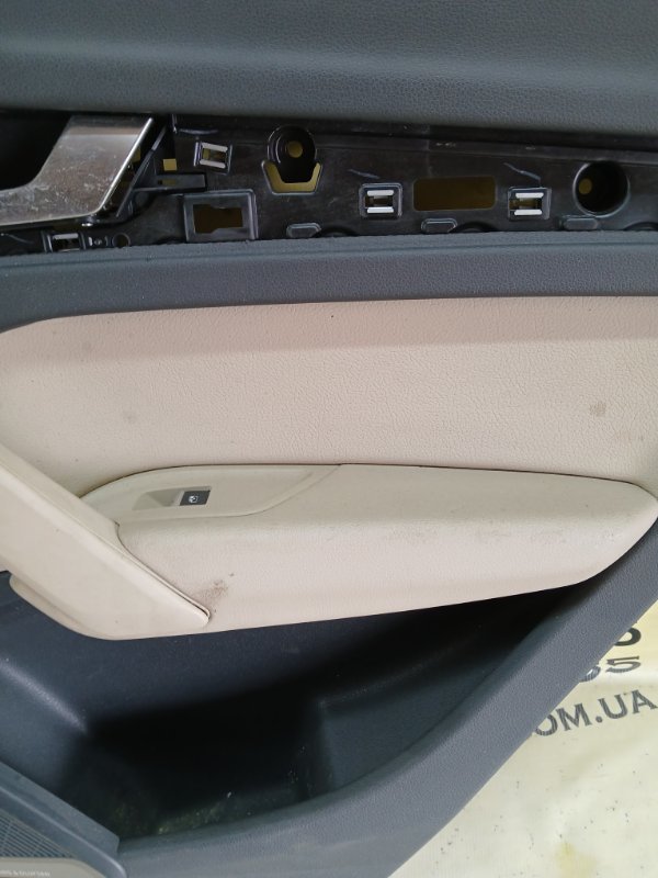 Карта двери задняя правая Q5 2018 80A 2.0 DAYB Карта двери задняя правая Q5 2018 80A 2.0 DAYB