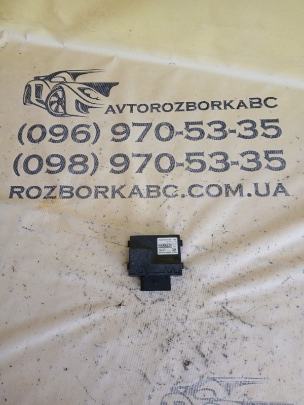 Запчасть блок управление топливным насосом Audi Q5 2018 80A 2.0 DAYB 80A906093 Б/У Блок управление топливным насосом Audi Q5 2018 80A 2.0 DAYB 80A906093 Б/У