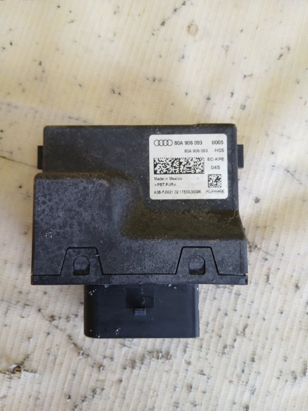 Блок управление топливным насосом Q5 2018 80A 2.0 DAYB Блок управление топливным насосом Q5 2018 80A 2.0 DAYB