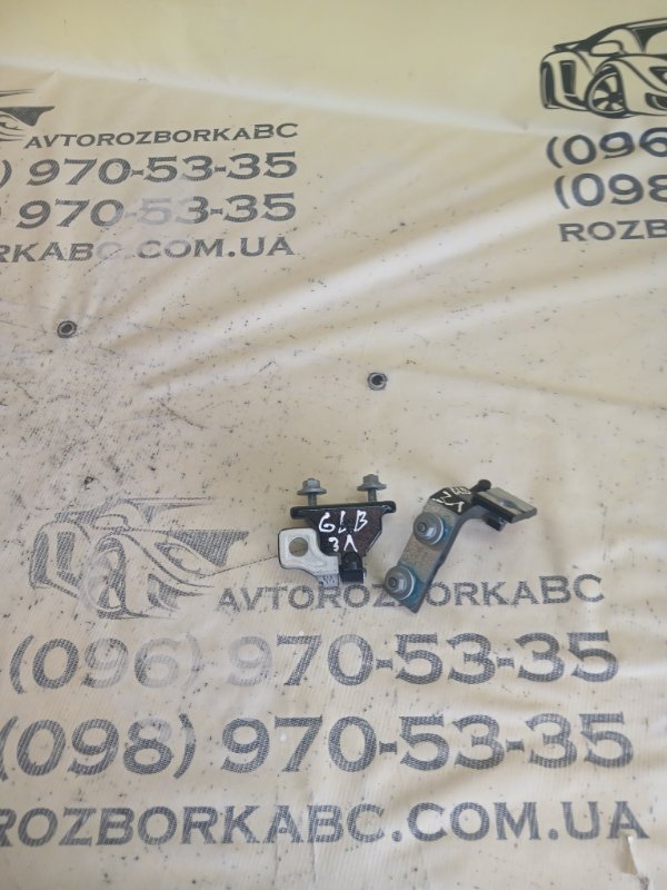 Петля двери задняя левая Mercedes-Benz GLB 2022 250 26092030411829 A 177 730 23 02 Б/У