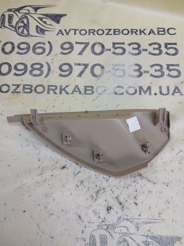 Накладка на торпедо передняя правая gl 450 2015 x166 276 3.0 biturbo