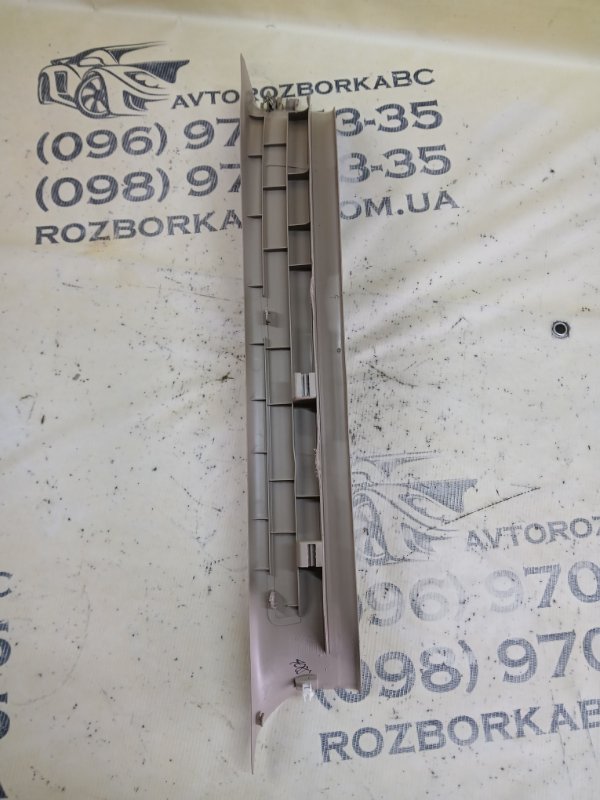 Накладка порога салона задняя правая gl 450 2015 x166 276 3.0 biturbo