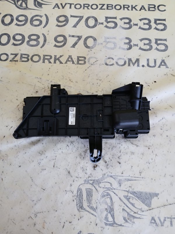 Распределитель потенциалов Q8 2019 3.0 DCBD
