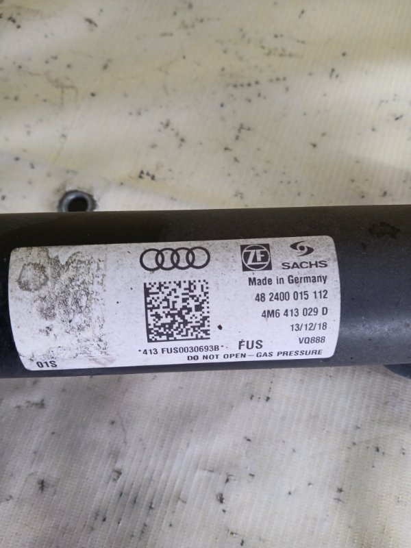 Амортизатор подвески передний Q8 2019 3.0 DCBD