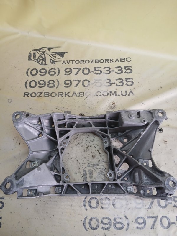 Кронштейн подушки АКПП Q8 2019 3.0 DCBD