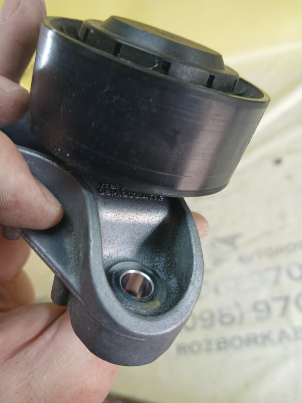 Ролик натяжной Q8 2019 3.0 DCBD