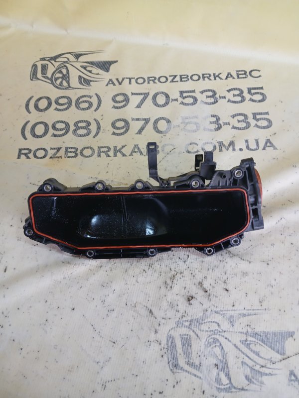 Колектор впускной левый Audi Q8 3.0 DCBD Колектор впускной левый Audi Q8 3.0 DCBD