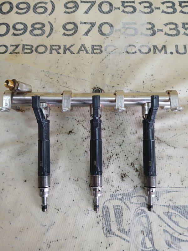Форсунка топливная левая Q8 2019 3.0 DCBD