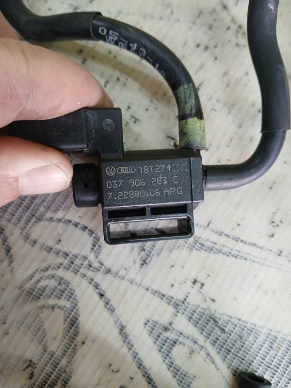 Трубка вакуумна Q8 2019 3.0 DCBD