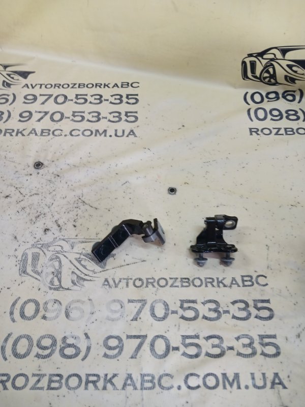 Петля двери задняя правая GLB 2022 250 26092030411829 Петля двери задняя правая GLB 2022 250 26092030411829