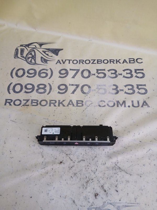 Запчасть блок кнопок Audi Q8 2019 3.0 DCBD 4N0925301 Б/У Блок кнопок Audi Q8 2019 3.0 DCBD 4N0925301 Б/У
