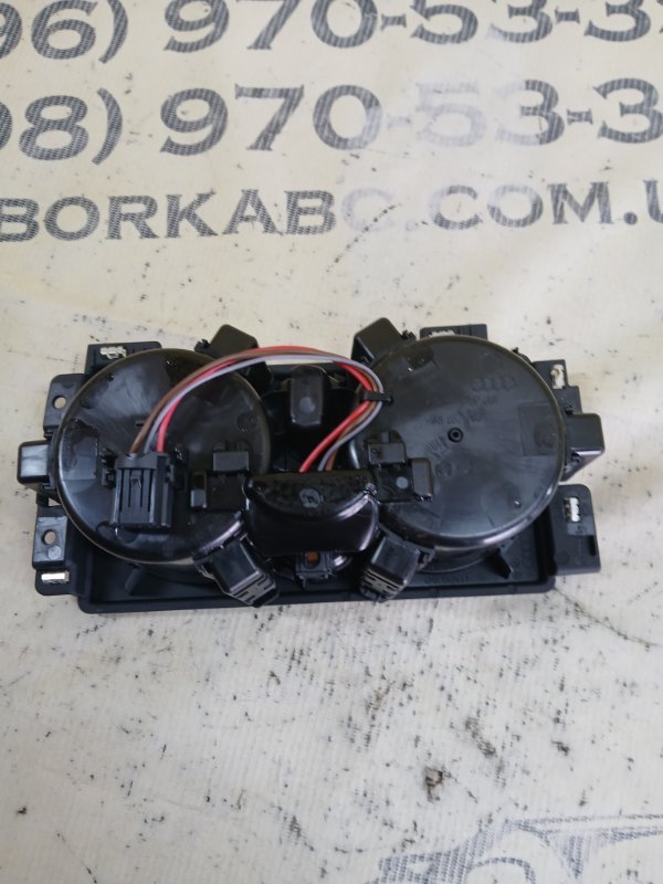 Подстаканник Audi Q8 3.0 DCBD Подстаканник Audi Q8 3.0 DCBD