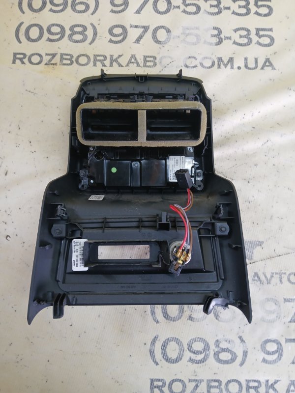 Блок управление климат контролем задний Audi Q8 3.0 DCBD Блок управление климат контролем задний Audi Q8 3.0 DCBD