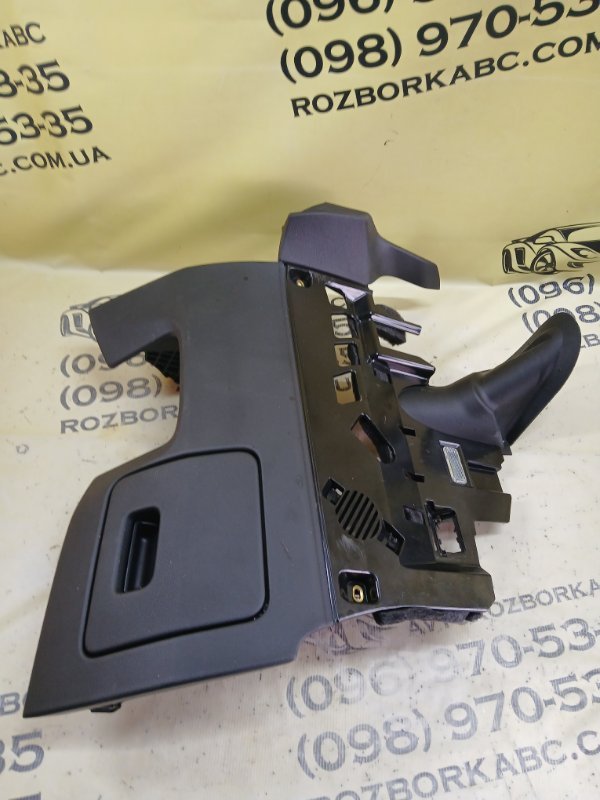 Бардачок торпеди передний левый Q8 2019 3.0 DCBD Бардачок торпеди передний левый Q8 2019 3.0 DCBD