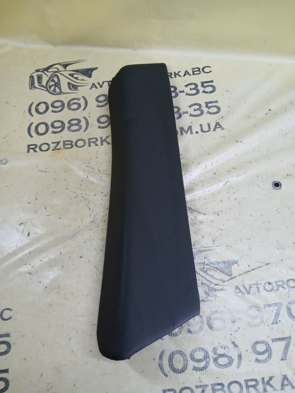 Накладка сиденья задняя правая Q8 2019 3.0 DCBD Накладка сиденья задняя правая Q8 2019 3.0 DCBD