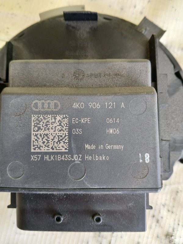 Блок управление топливным насосом Audi Q8 3.0 DCBD Блок управление топливным насосом Audi Q8 3.0 DCBD