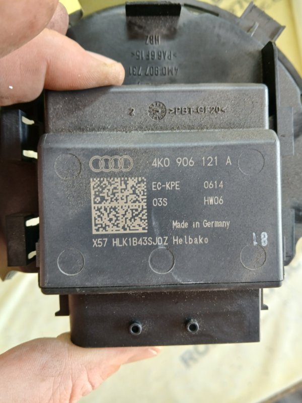 Блок управление топливным насосом Q8 2019 3.0 DCBD Блок управление топливным насосом Q8 2019 3.0 DCBD