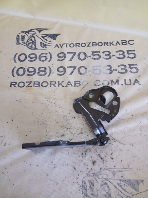 Запчасть петля капота передняя левая Audi Q8 2019 3.0 DCBD 4M8823301B Б/У Петля капота передняя левая Audi Q8 2019 3.0 DCBD 4M8823301B Б/У