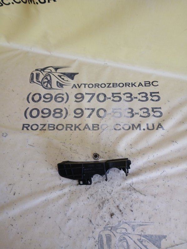 Запчасть кронштейн Audi Q8 2019 3.0 DCBD 4M0971871Q Б/У Кронштейн Audi Q8 2019 3.0 DCBD 4M0971871Q Б/У