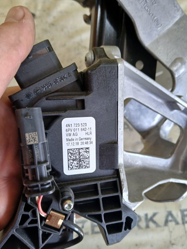 Педаль газа Audi Q8 3.0 DCBD Педаль газа Audi Q8 3.0 DCBD