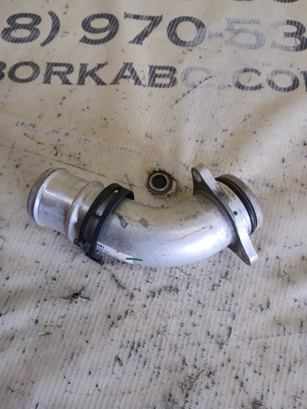 Патрубок системы охлаждения Q8 2019 3.0 DCBD Патрубок системы охлаждения Q8 2019 3.0 DCBD