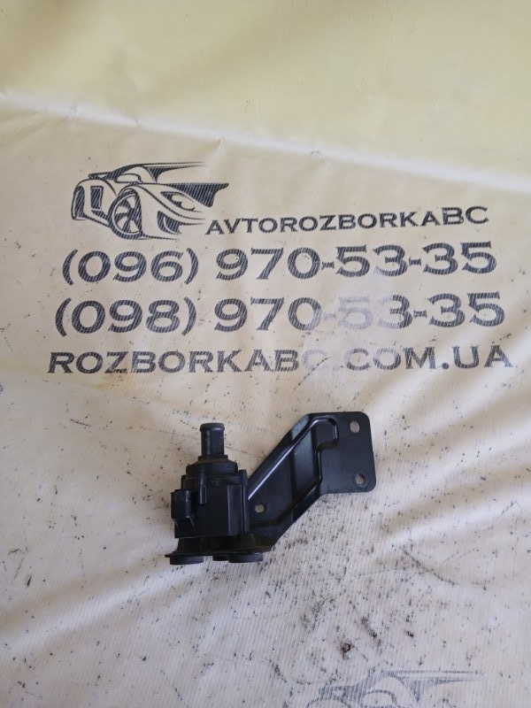 Запчасть помпа дополнительная Audi Q8 2019 3.0 DCBD 06H121601M Б/У Помпа дополнительная Audi Q8 2019 3.0 DCBD 06H121601M Б/У