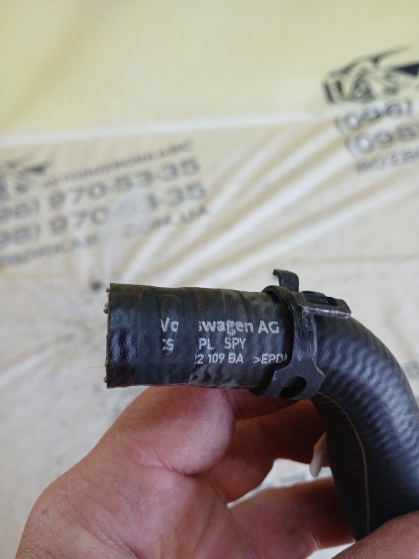 Патрубок системы охлаждения Audi Q8 3.0 DCBD Патрубок системы охлаждения Audi Q8 3.0 DCBD