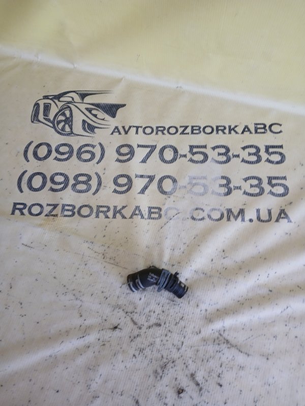 Запчасть патрубок системы охлаждения Audi Q8 2019 3.0 DCBD 4M0819674G Б/У Патрубок системы охлаждения Audi Q8 2019 3.0 DCBD 4M0819674G Б/У