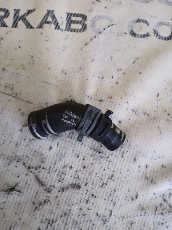 Патрубок системы охлаждения Q8 2019 3.0 DCBD Патрубок системы охлаждения Q8 2019 3.0 DCBD