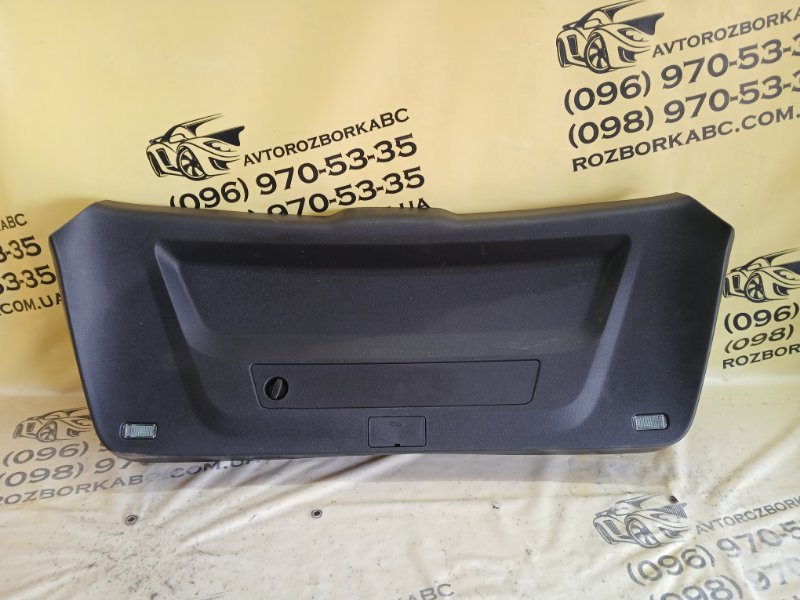 Запчасть обшивка двери багажника задняя Audi Q8 2019 3.0 DCBD 4M8 867 973 4PK Б/У Обшивка двери багажника задняя Audi Q8 2019 3.0 DCBD 4M8 867 973 4PK Б/У