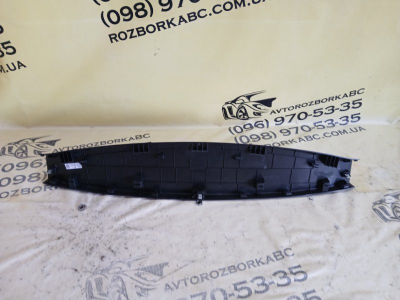 Обшивка дверей багажника Audi Q8 3.0 DCBD Обшивка дверей багажника Audi Q8 3.0 DCBD